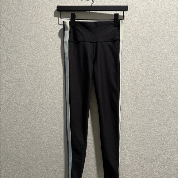 Athlete Interval High Rise Leggings - Picture 5 of 8
